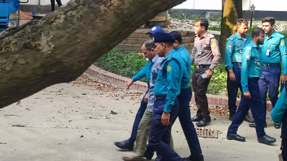 ২ সেনা কর্মকর্তার বিরুদ্ধে অভিযোগ গঠনের শুনানির দিন ধার্য